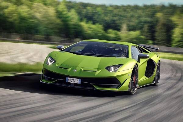 lamborghini aventador SVJ is a super-fast, super-athletic aerodynamic beast