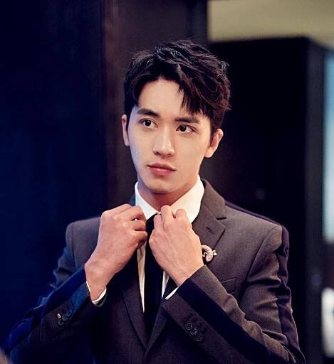 Xu Weizhou (aka Timmy Xu) Biography - Relationship, Family - Kpop Wiki
