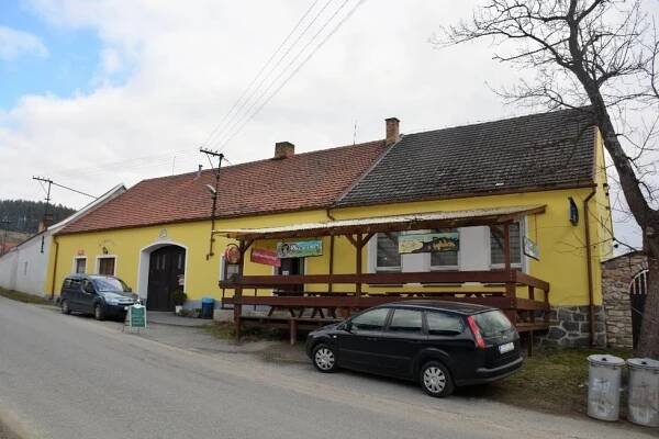 Vesnice, kterou zná každý: Jak dnes vypadají Hoštice ze Slunce, seno...?