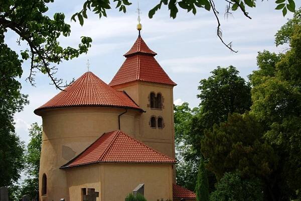 Budeč, kostel sv. Petra a Pavla