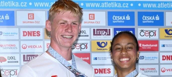 Tomas Järvinen (vlevo) přiznal, že se rval se složitými zdravotními trablemi. 