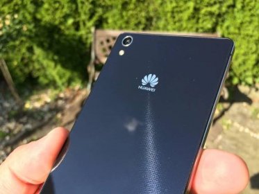 Huawei Ascend P7 – designová slast [recenze]