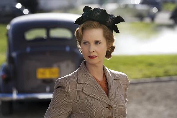 Ratchedová - Sekáček na led - Z filmu - Cynthia Nixon