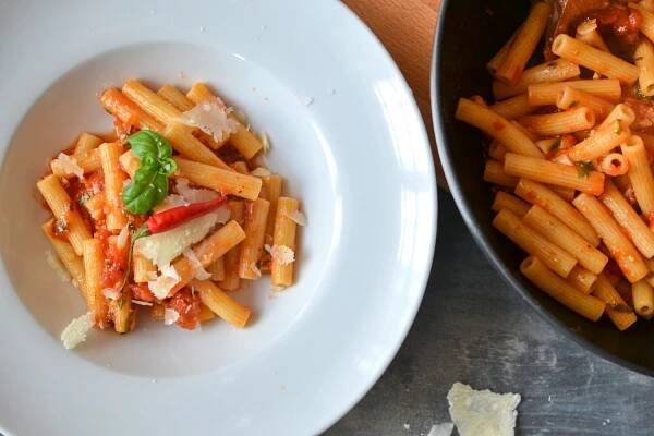 Italská klasika penne alla arrabiata – hotovo za chvilku!