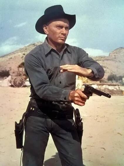 Yul Brynner - Návrat sedmi statečných (1966), Obrázek #2