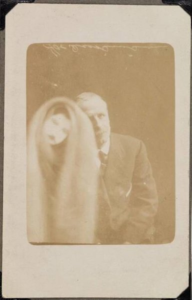 Photographic plates and spirit fakes: remembering Harry Price’s investigation of William Hope’s spirit photography at its centenary - Science Museum Group Journal