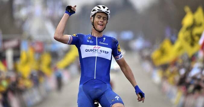 Nizozemec Terpstra ovládl závod Kolem Flander. Sagan dojel šestý a Štybar desátý