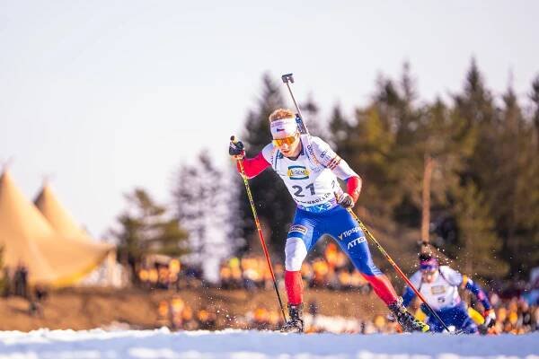 Poslední závod sezony biatlonistů ovládl Samuelsson. Hornig se rozloučil desátým místem