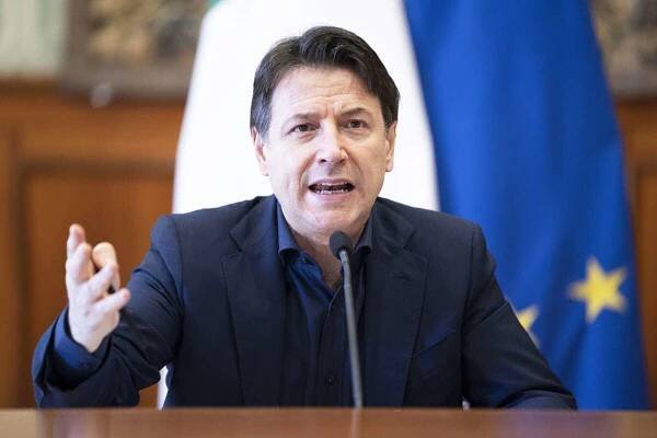 Il premier Conte positivo al virus autoritario