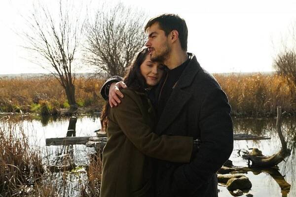 Gönül Dağı - Üç Kelebek - Z filmu - Gülsim Ali İlhan, Berk Atan