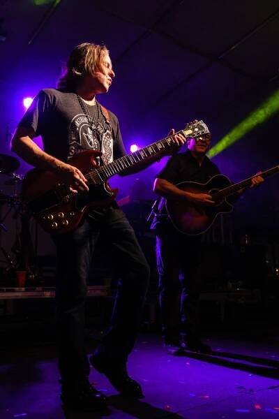 Ryan preforms with Sister Hazel at the Heartwood Soundstage in Gainesville, Fl.