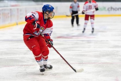 FOTO: Hokejistky v olympijské kvalifikaci zničily Polky, trefila se i Erbanová
