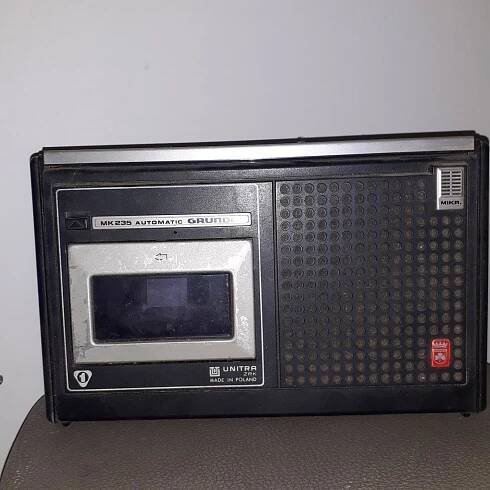Starší kazeťák Grundig - Starožitnosti