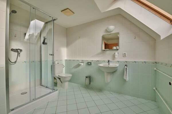 Hotel Akademie Naháč, Chocerady | Hotel.cz