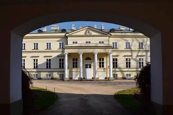 Nový zámek Kostelec nad Orlicí | TuristickaMapa.cz