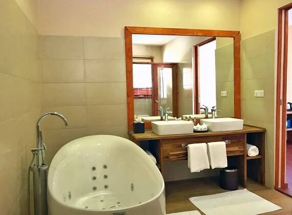 Kudafushi 5* - Maledivy - DELUXEA