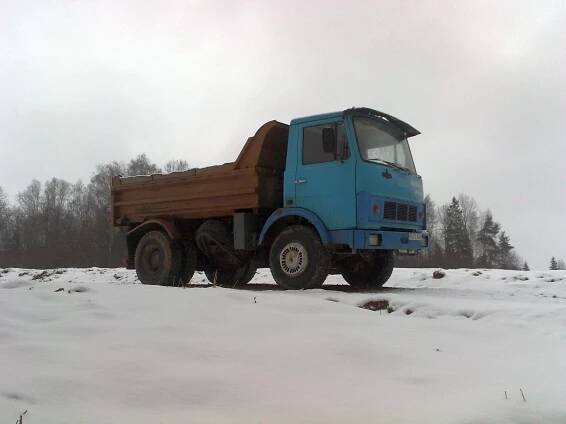 载货汽车
