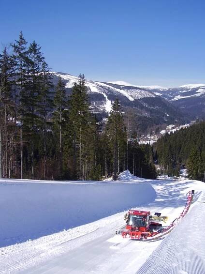 Ski areál Horní Mísečky - Medvědín - Špindlerův Mlýn - ubytování, počasí, online webkamera, otevírací doba, akce