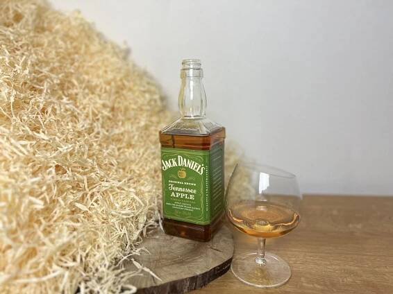 Jack Daniel´s Apple v sklenici