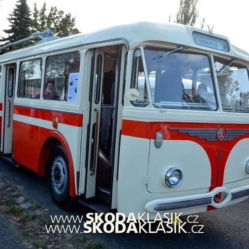 Retroměstečko 2015 - SKODAKLASIK.cz