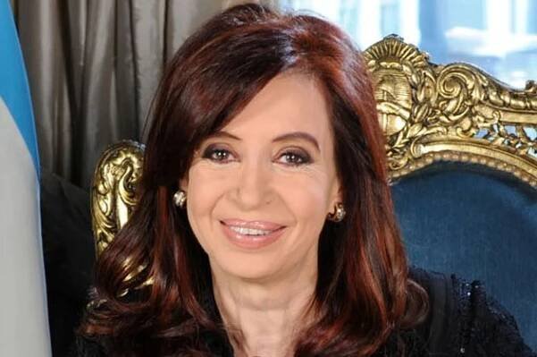 Argentinské viceprezidentce namířil muž z davu pistoli k obličeji. Pokus o atentát, zní z vlády