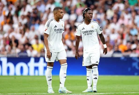 Real Madrid concerned over superstar duo's misfiring partnership - Madrid Universal