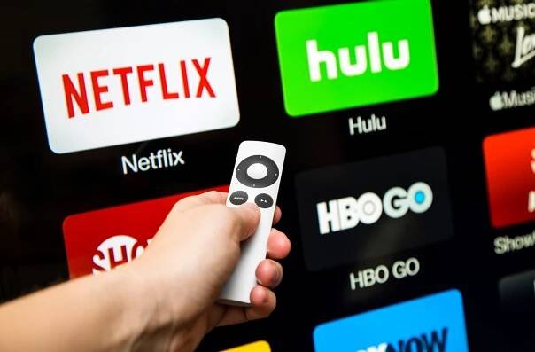 HBO Max vs. Netflix: Tipy na seriály a filmy