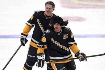 Jaromir Jagr's return to Pittsburgh ends with No. 68 being retired