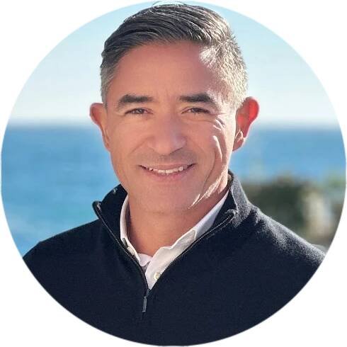 Carlos Alvarez Photo