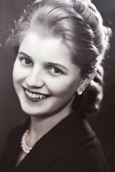 Anna Marešová, roz. Kumpoštová (1940)