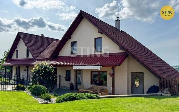 Prodej, rodinný dům 2x 5+kk, Horní Žukov