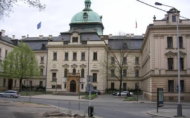 Galerie: Jednání začalo koblihami, koalici nikdo vypovídat nechce - Fotka 2 - Echo24.cz