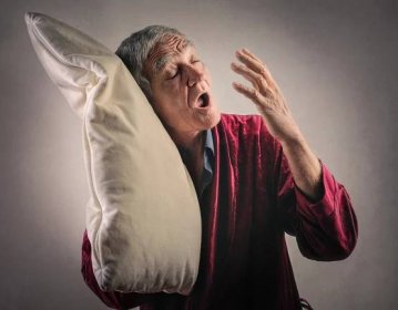 Jak na prevenci demence: Záleží i na tom, kdy chodíte spát