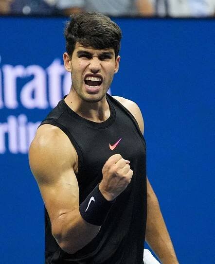 Podívejte se na sestřih utkání 1. kola US Open, v němž Carlos Alcaraz porazil Li Tua