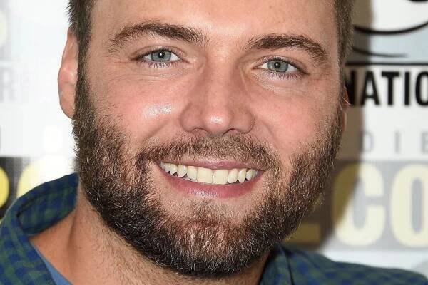 23 Mind-blowing Facts About Seth Gabel