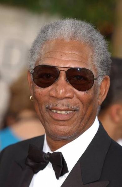Morgan Freeman se svou první ženou konzumoval alkohol a kouřil trávu.