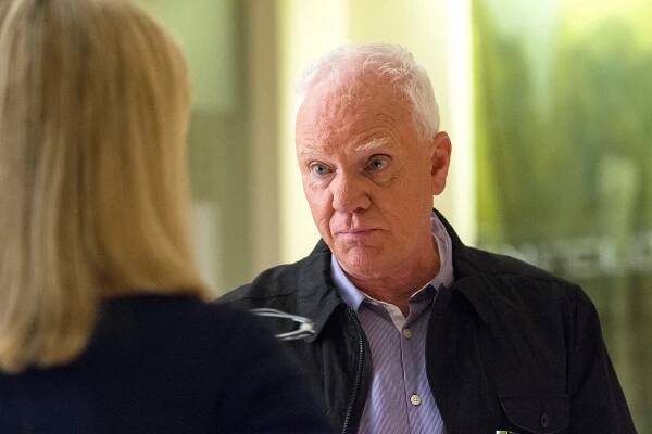 Franklin a Bash - Shoot to Thrill - Z filmu - Malcolm McDowell