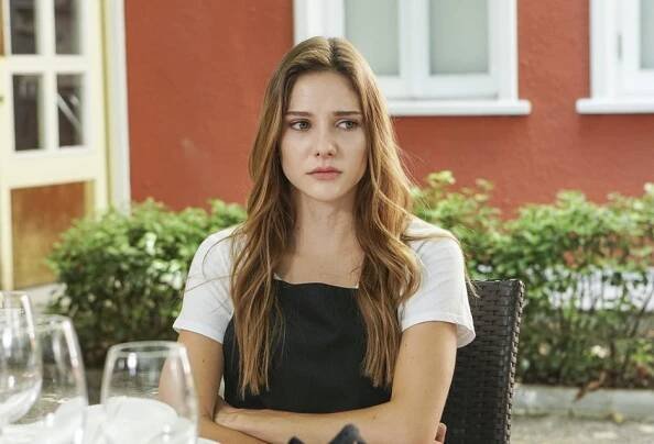 Elimi Bırakma - Episode 8 (S01E08) (2018)