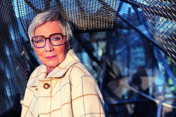 Dana Syslová 60 let na scéně: Vadí mi, jak špatně dneska herci vyslovují. Do divadla chodím jen pracovat