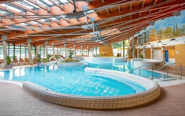 Maďarsko: Hotel Villa Classica **** se snídaní/polopenzí, vstupem do termálních lázní a orientálním wellness