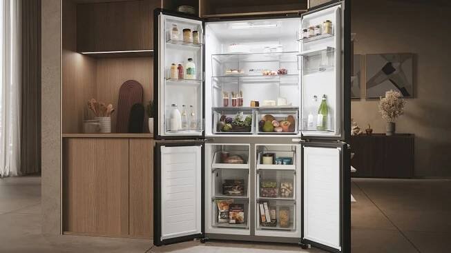 Americká lednice Haier HCR3818ENPT černá - s kosmetickou vadou - 12… | DATART