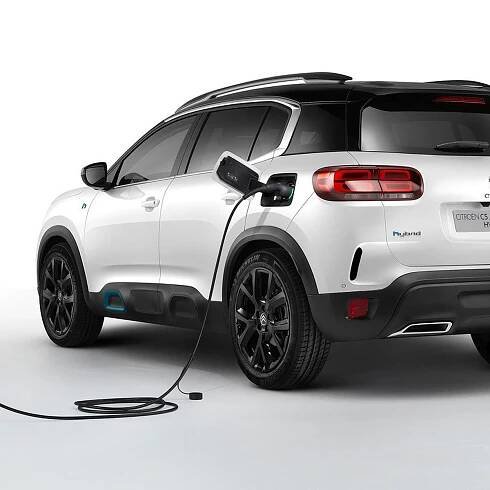 Citroën uvádí plug-in hybridní C5 Aircross Hybrid na trh. Zatím jen ve Francii!