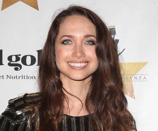 Maiara Walsh Biography - Facts, Childhood, Family Life & Achievements