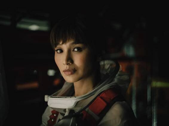 Gemma Chan - Stvořitel - Promo