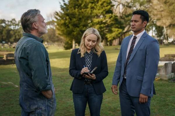 Joel Tobeck, Fern Sutherland, Jarod Rawiri - Vraždy v Brokenwoodu - Od kolébky do hrobu - Z filmu
