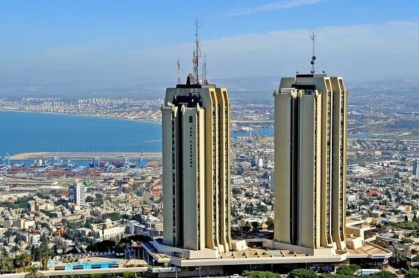 File:Dan Panorama hotel and shopping centre - Haifa.jpg