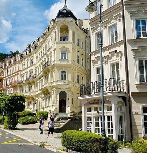 HOTEL ANGLICKY DVUR - Updated 2025 Prices & Reviews (Karlovy Vary, Czech Republic)