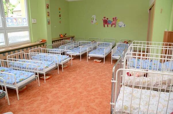 Budova a zahrada - Dětská skupina Dráček, Bílina
