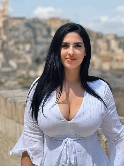 FOTO: Lenka Ježová své křivky neskrývá. – stránka 6