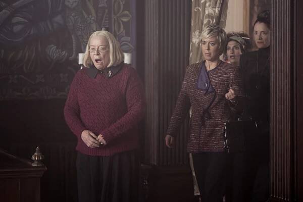 Clare Higgins, Emma Handy, Mina Anwar, Raquel Cassidy - Čarodějnice školou povinné - Ethel kam se podíváš - Z filmu